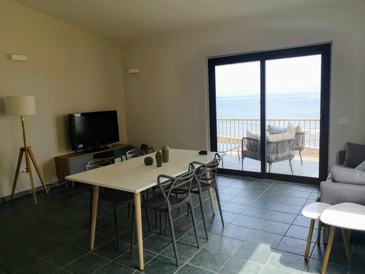 הוילה סנטה לוצ'יה Casa Con Terrazza Fronte Mare מראה חיצוני תמונה