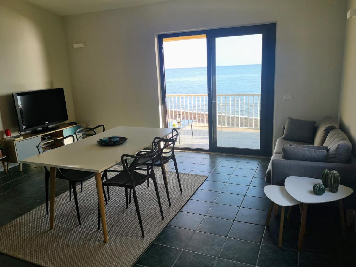 הוילה סנטה לוצ'יה Casa Con Terrazza Fronte Mare מראה חיצוני תמונה