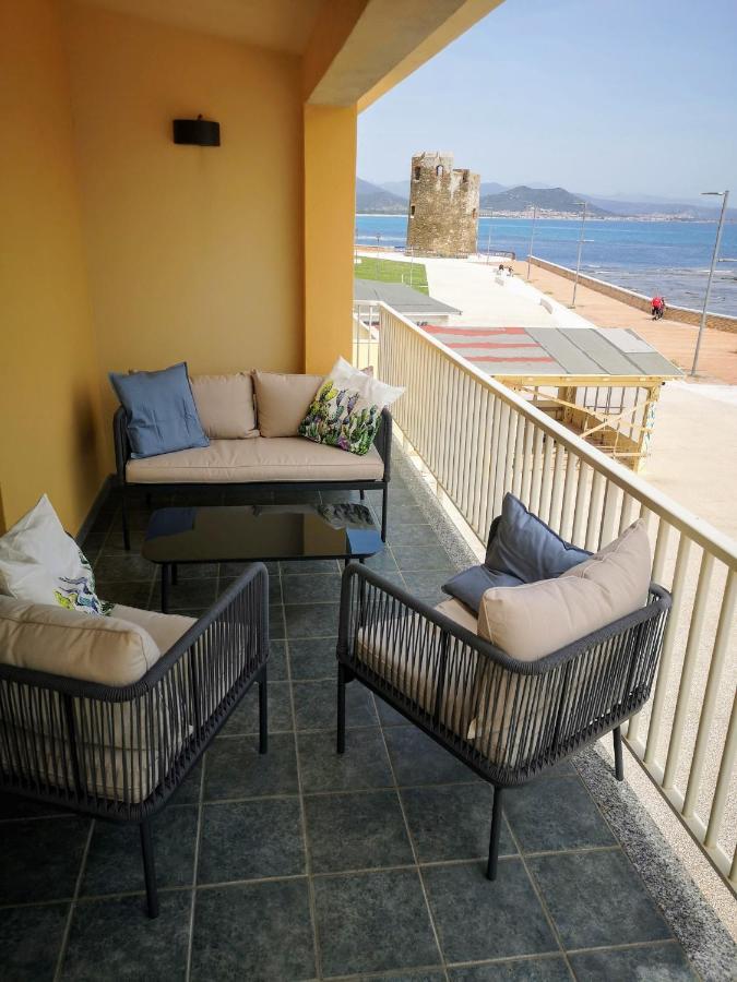 הוילה סנטה לוצ'יה Casa Con Terrazza Fronte Mare מראה חיצוני תמונה