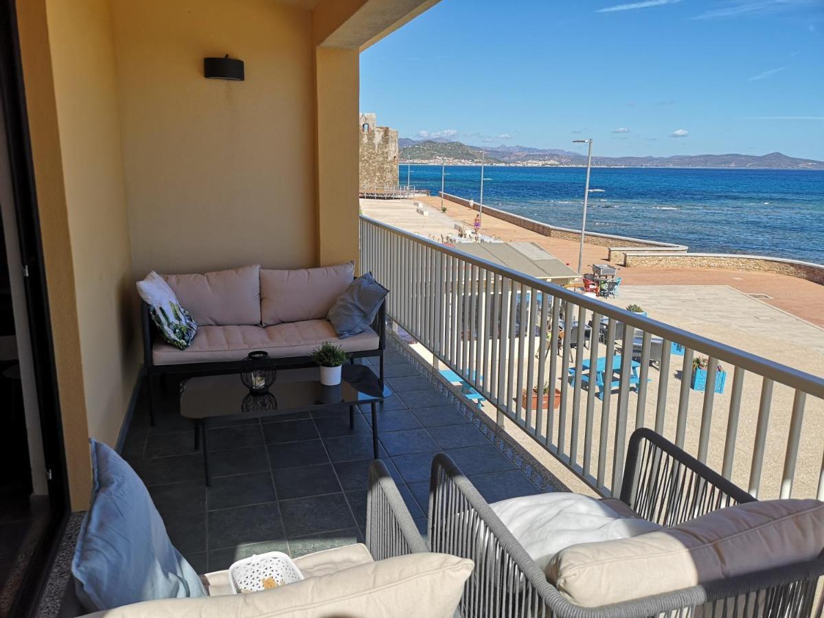 הוילה סנטה לוצ'יה Casa Con Terrazza Fronte Mare מראה חיצוני תמונה